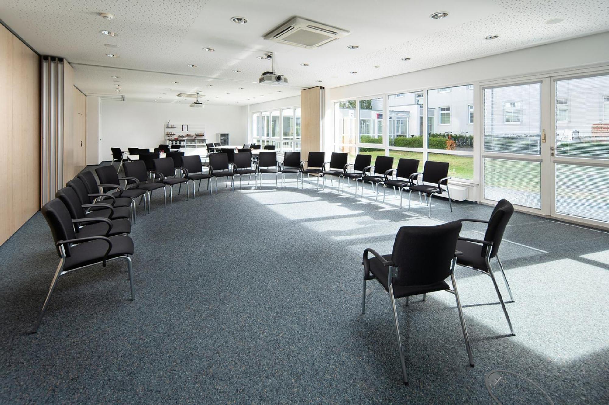 Johanniter Gaestehaus มึนสเทอร์ ภายนอก รูปภาพ