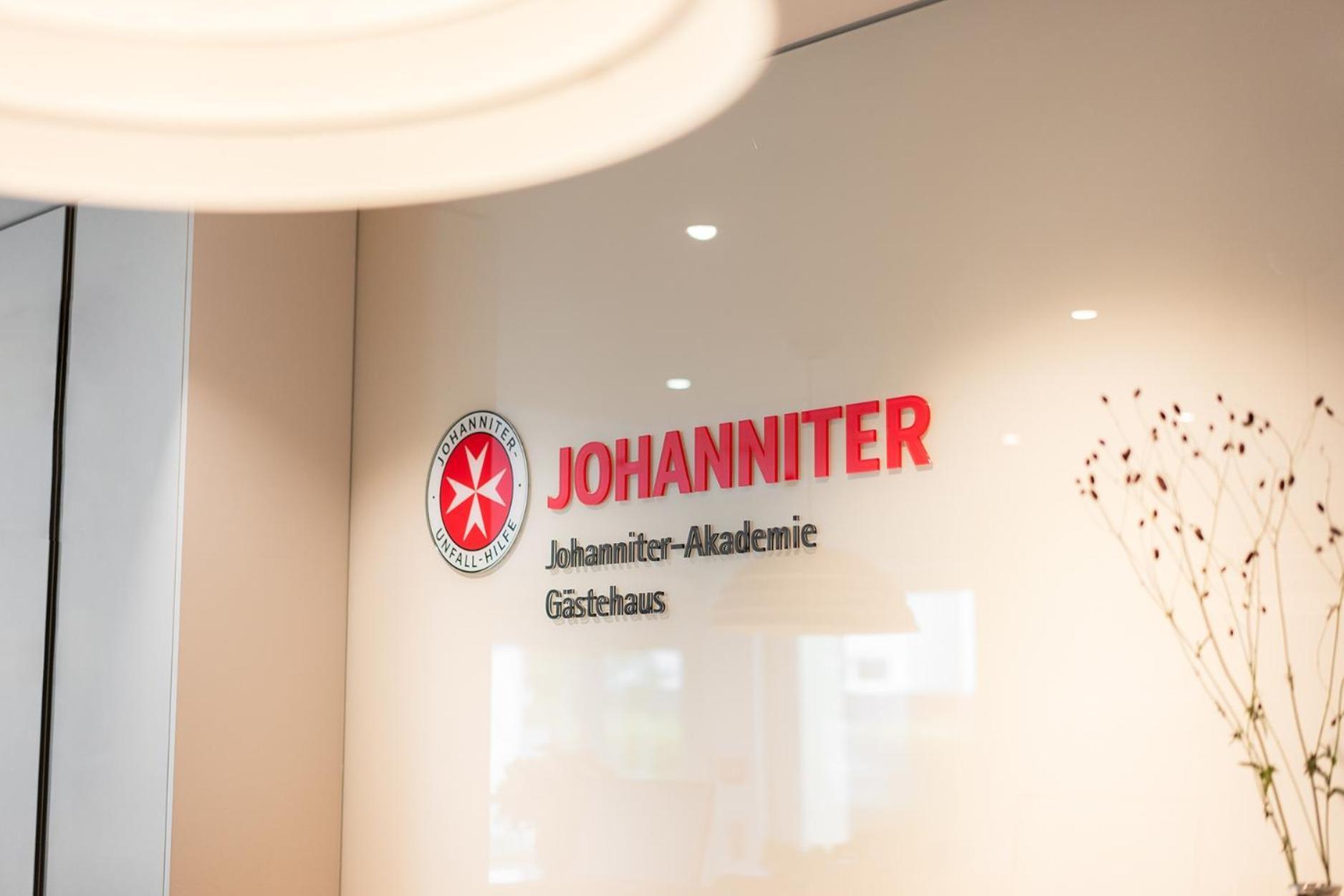 Johanniter Gaestehaus มึนสเทอร์ ภายนอก รูปภาพ