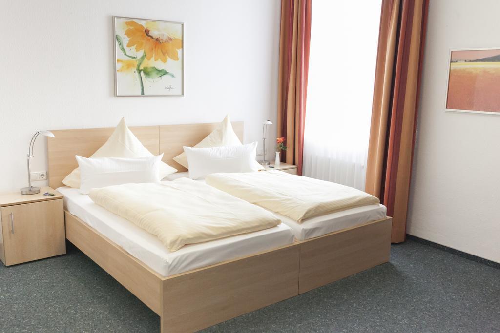 Johanniter Gaestehaus มึนสเทอร์ ภายนอก รูปภาพ